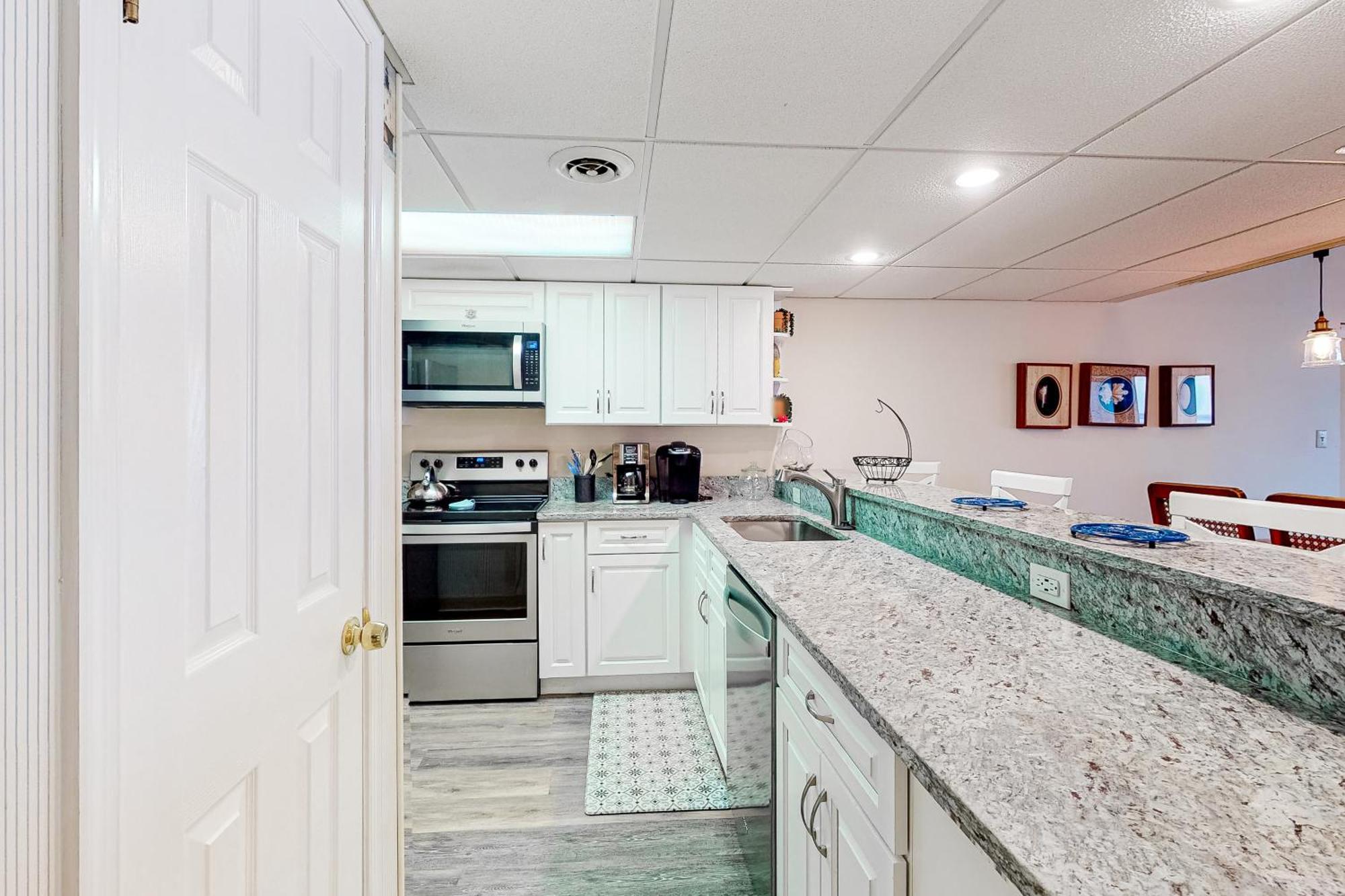 Rainbow Condos Ocean City Room photo