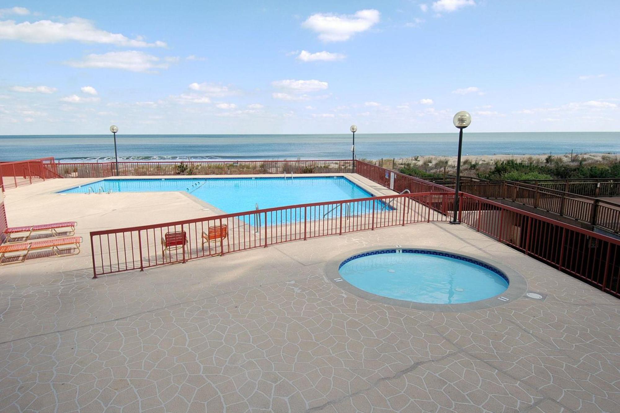 Rainbow Condos Ocean City Room photo